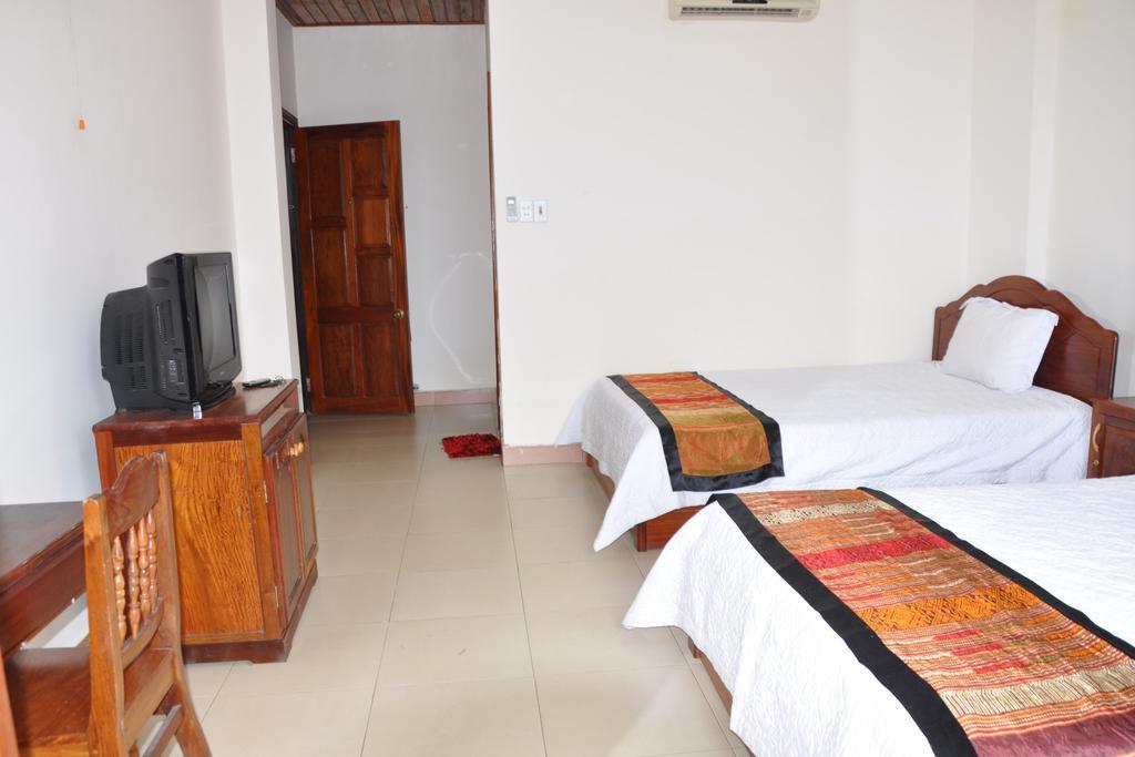 Oyo 1002 Champa Langco Hotel Cu Du Exterior photo